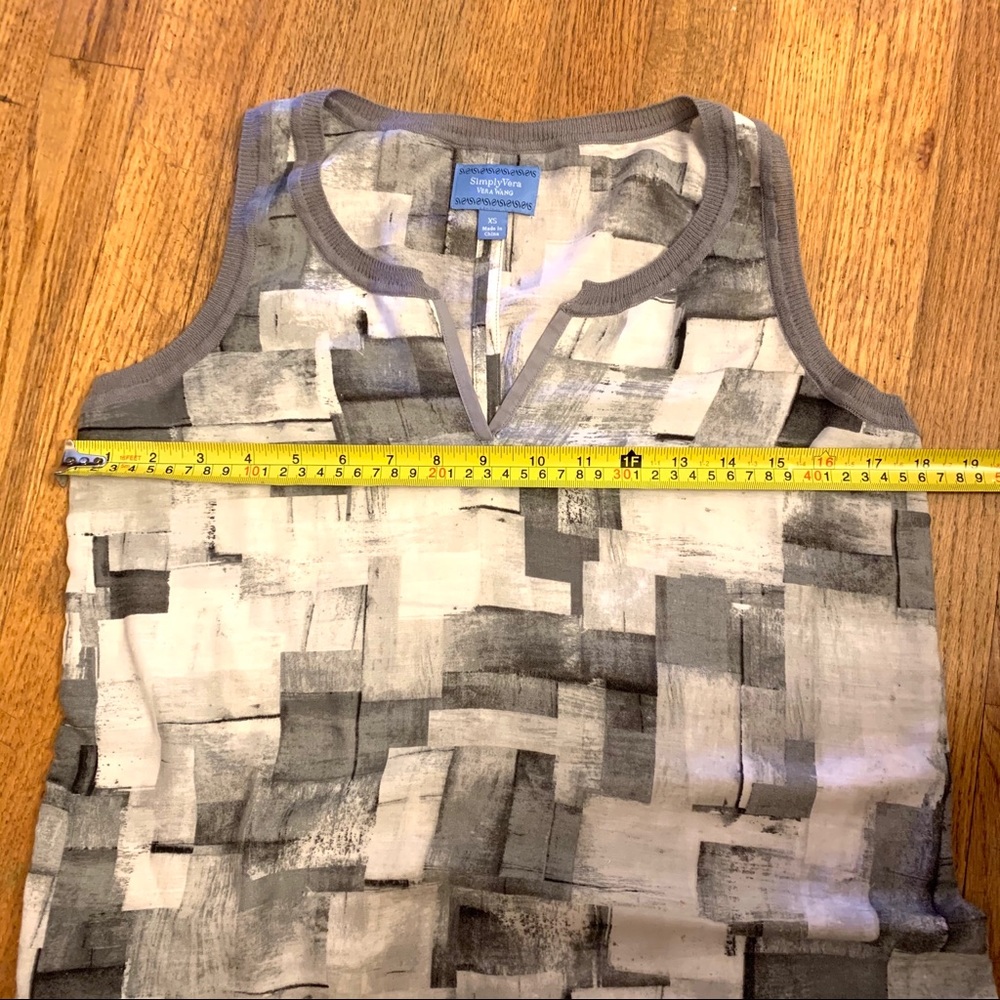 🛍 2/$12 Simply Vera Wang sleeveless tops XS - Picture 5 of 6